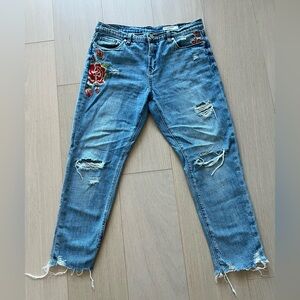 Blank NYC Embroidered Distressed Blue Jeans Size 28